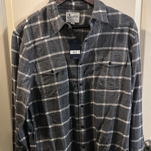 NWT - Lucky Men’s Flannel Shirt - Size Small - Picture 3 of 3